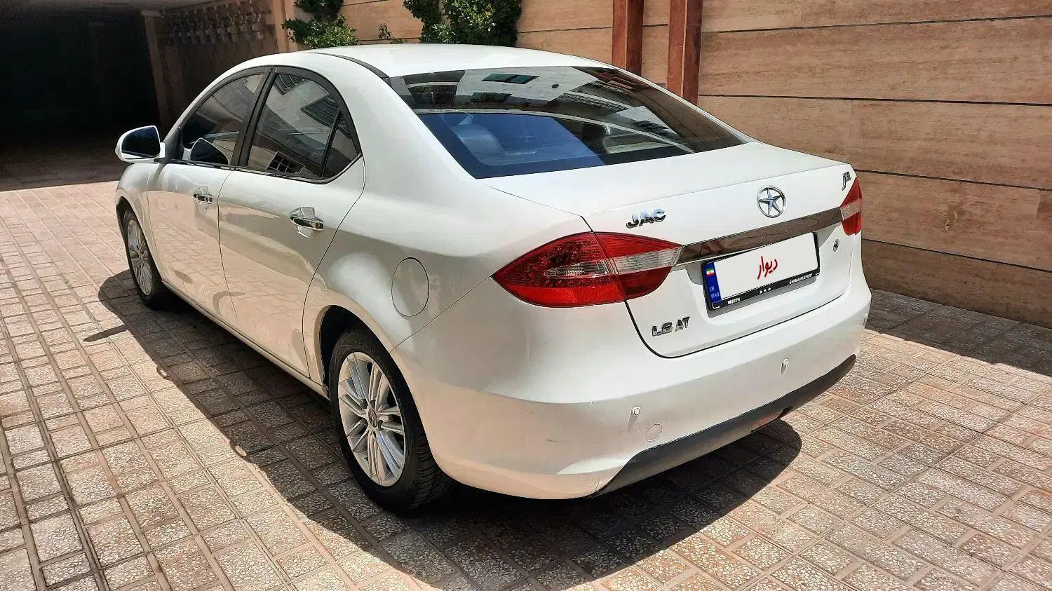جک J5 اتوماتیک - 1394