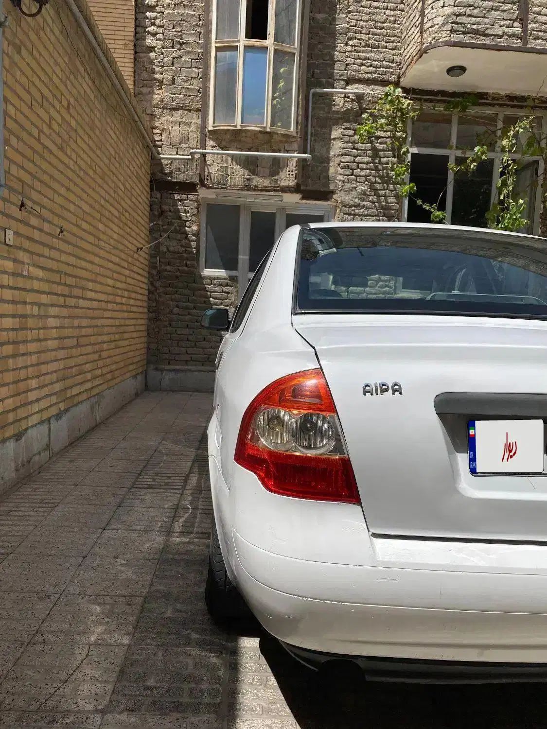 تیبا صندوق دار SX - 1393