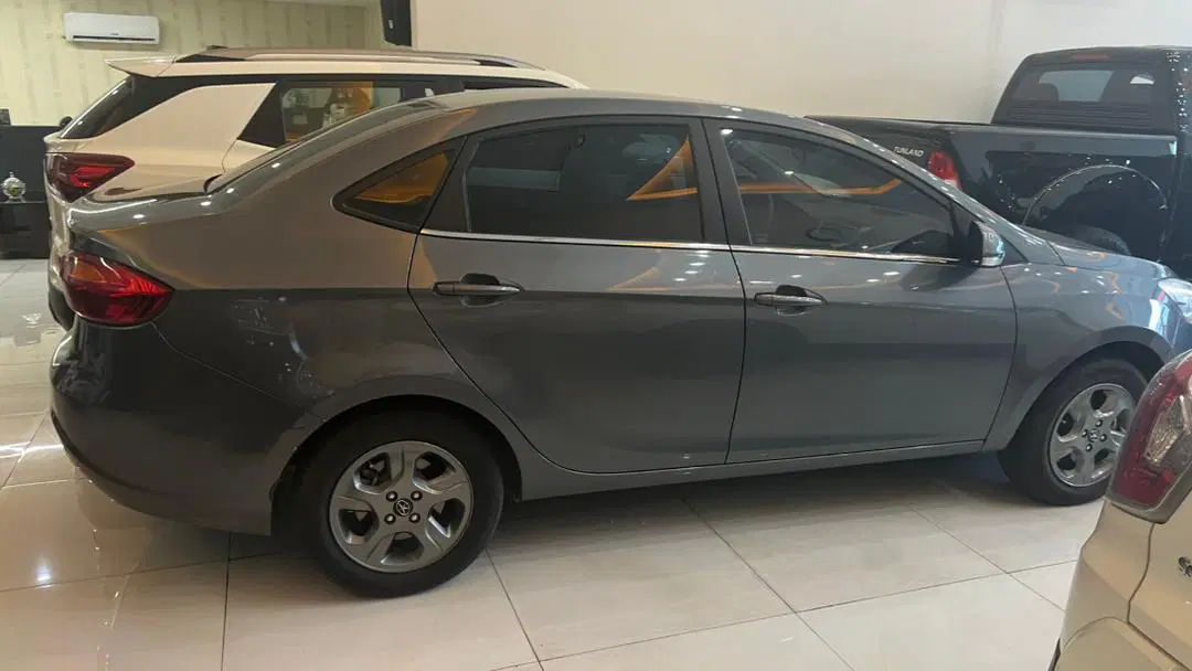 جک J4 اتوماتیک ساده - 1401