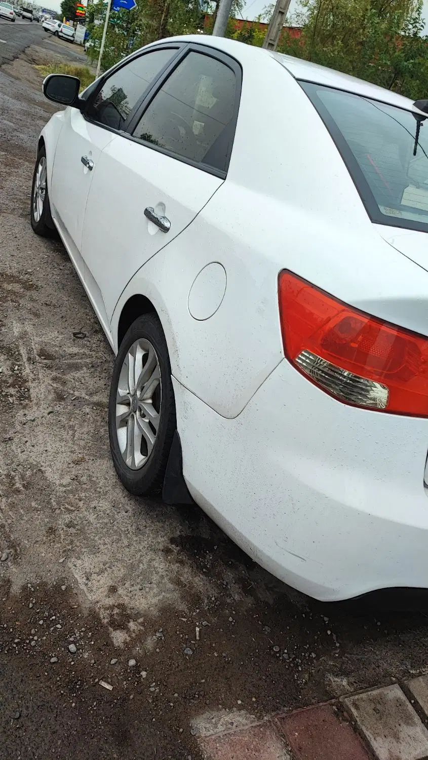 کیا سراتو 2.0 لیتر اتوماتیک GT لاین - 2015