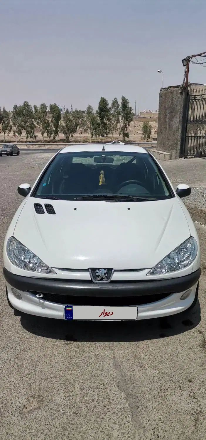 پژو ۲۰۶ صندوق دار v8 - 1395