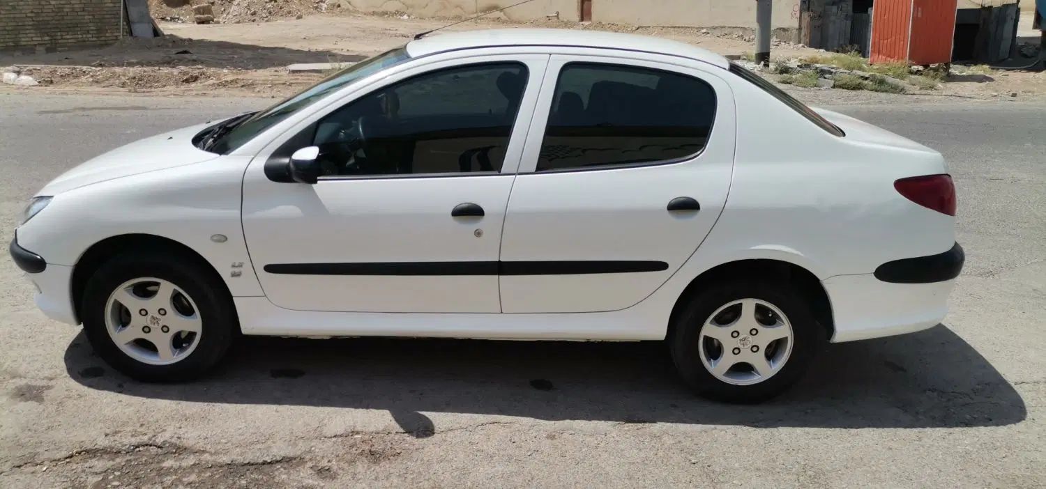 پژو ۲۰۶ صندوق دار v8 - 1395