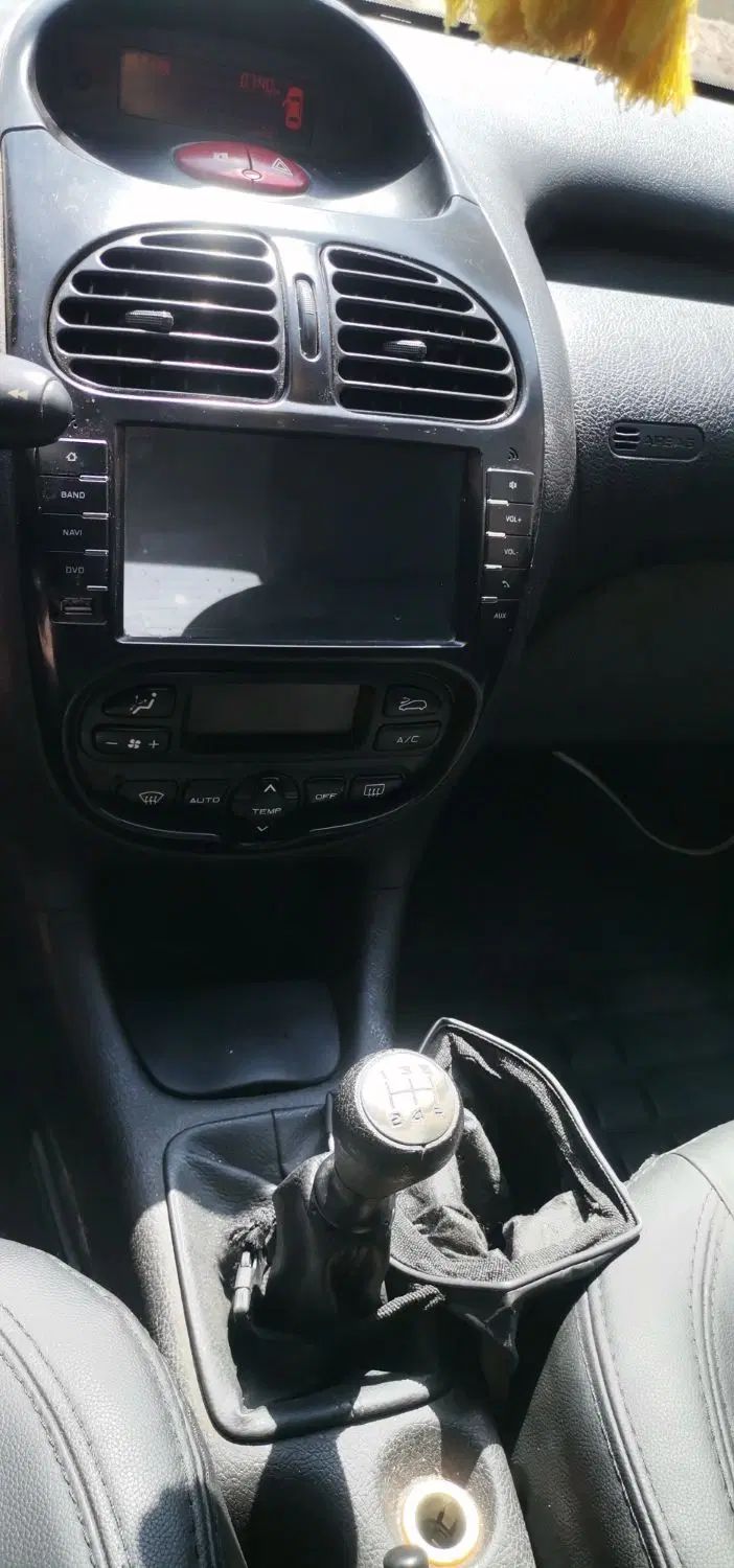پژو ۲۰۶ صندوق دار v8 - 1395