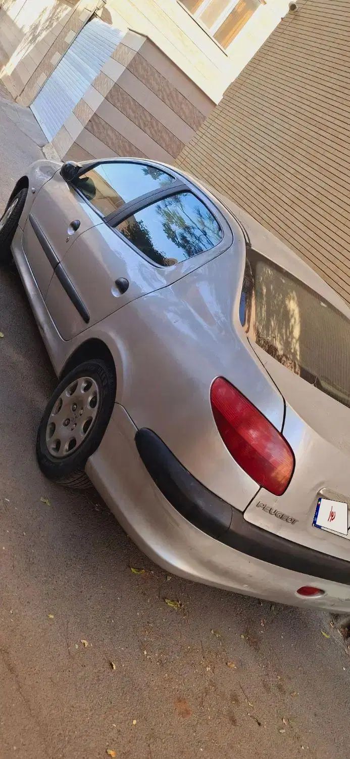 پژو ۲۰۶ صندوق دار v8 - 1386