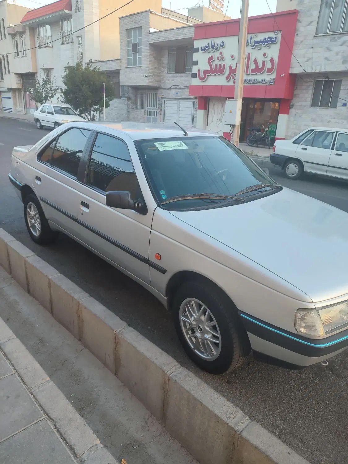 پژو 405 GLX - 1389