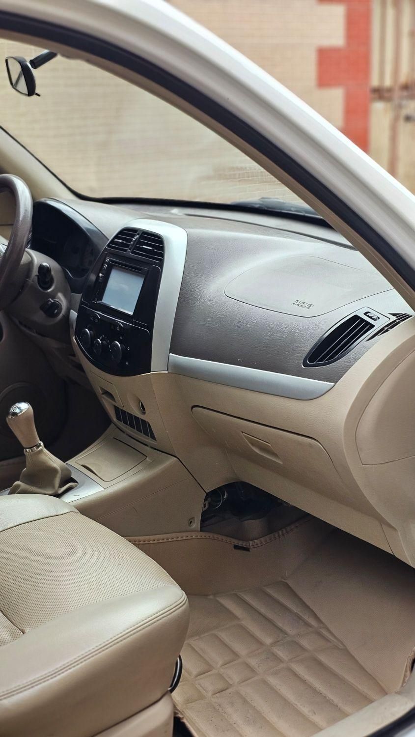 ام وی ام X33 دنده‌ای ساده - 1393