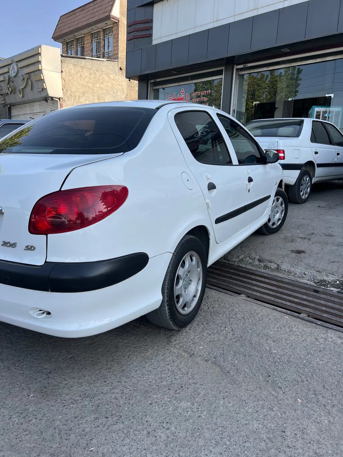 پژو ۲۰۶ صندوق دار v8 - 1398