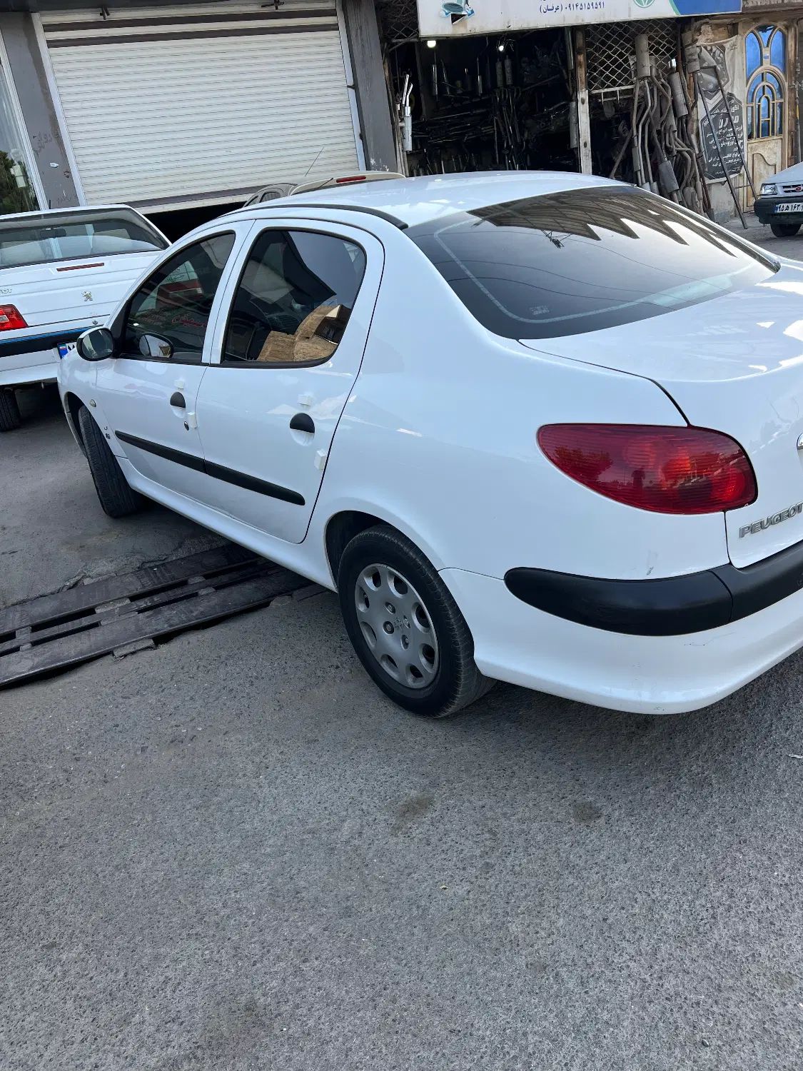 پژو ۲۰۶ صندوق دار v8 - 1398