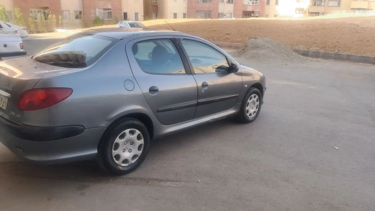 پژو ۲۰۶ صندوق دار v8 - 1386