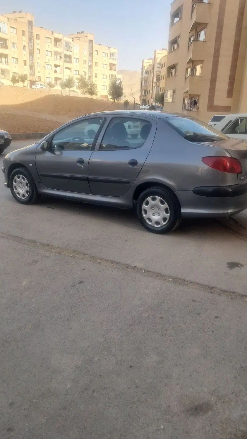 پژو ۲۰۶ صندوق دار v8 - 1386