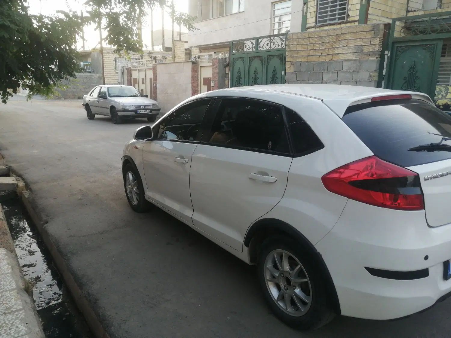 ام وی ام 315 هاچ بک ساده دنده ای - 1392