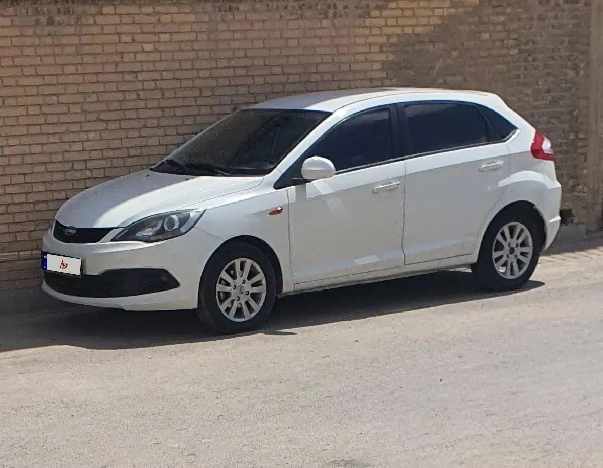 ام وی ام 315 هاچ بک اسپرت لاکچری - 1394