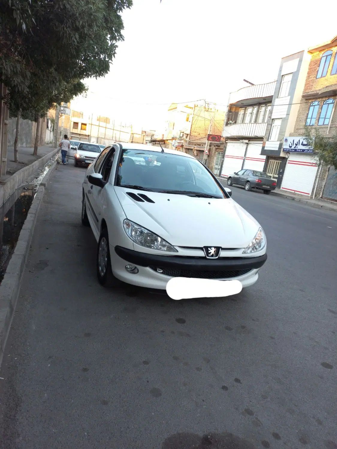 پژو ۲۰۶ صندوق دار v8 - 1396