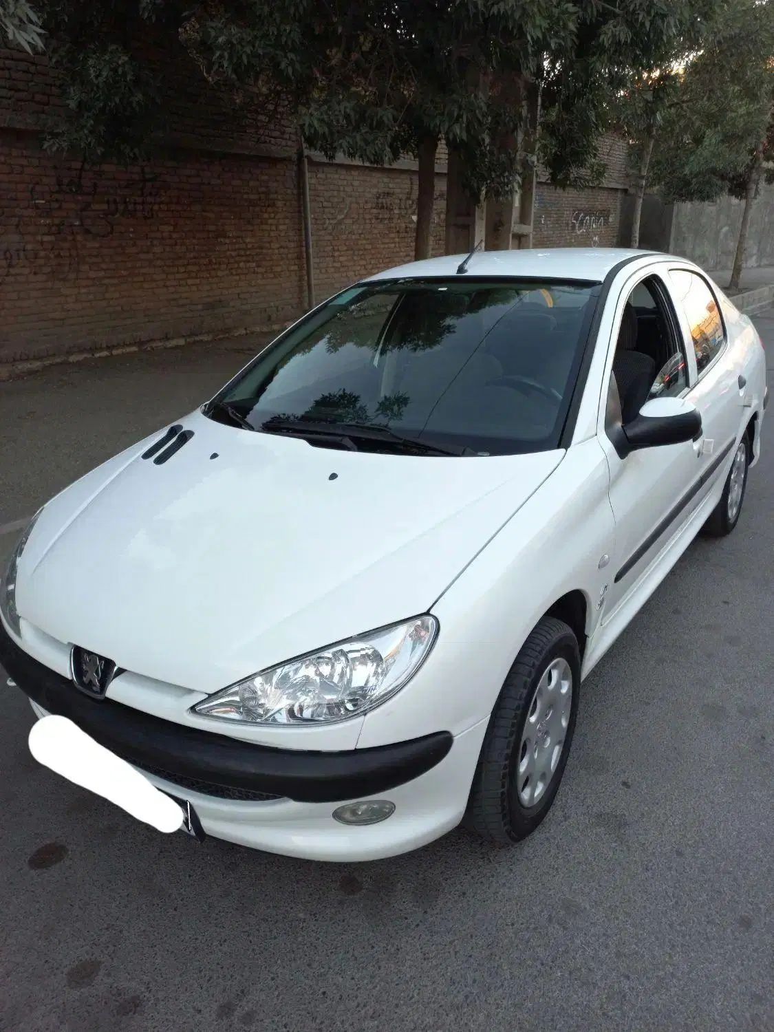 پژو ۲۰۶ صندوق دار v8 - 1396