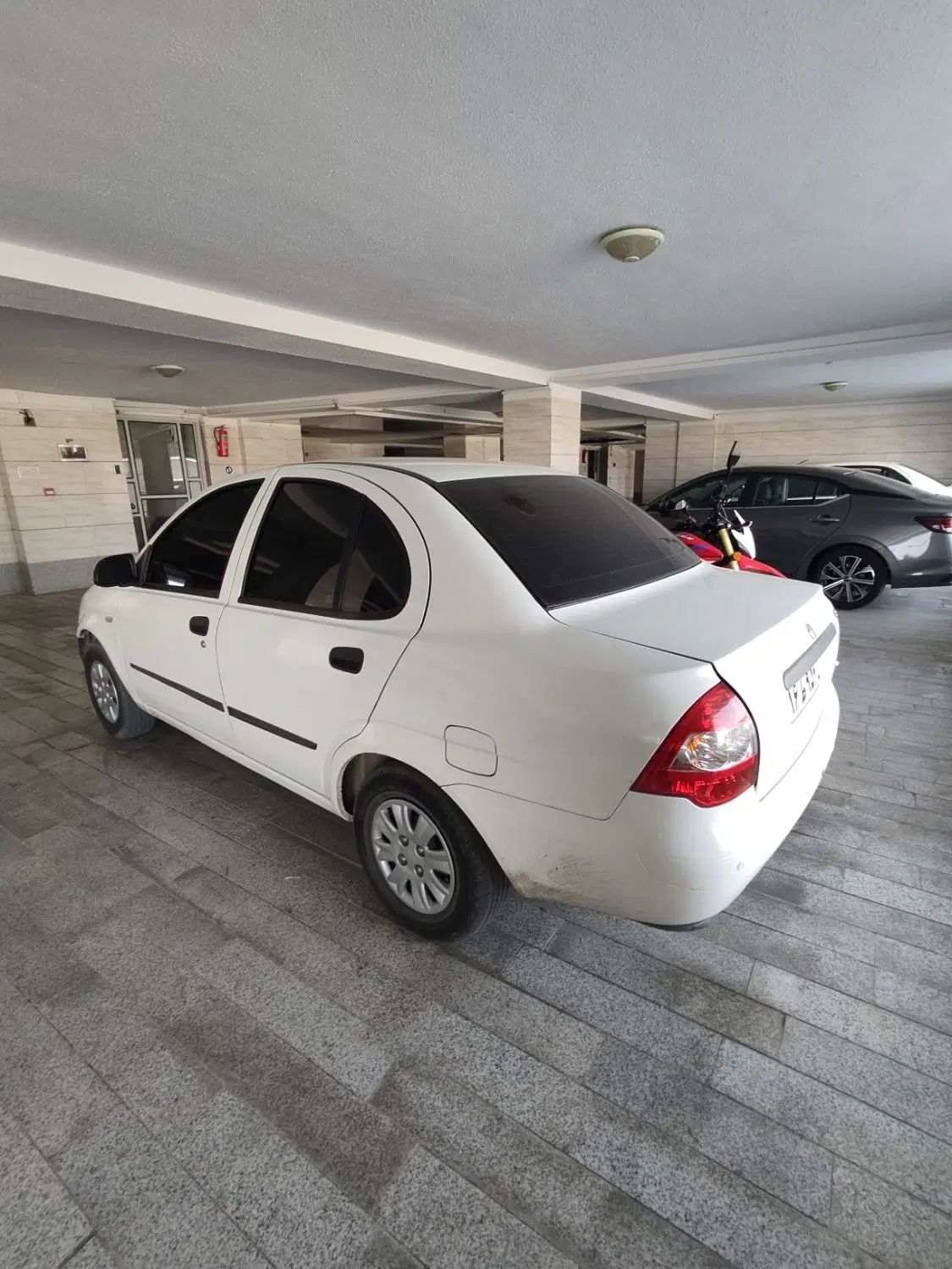 تیبا صندوق دار EX - 1395