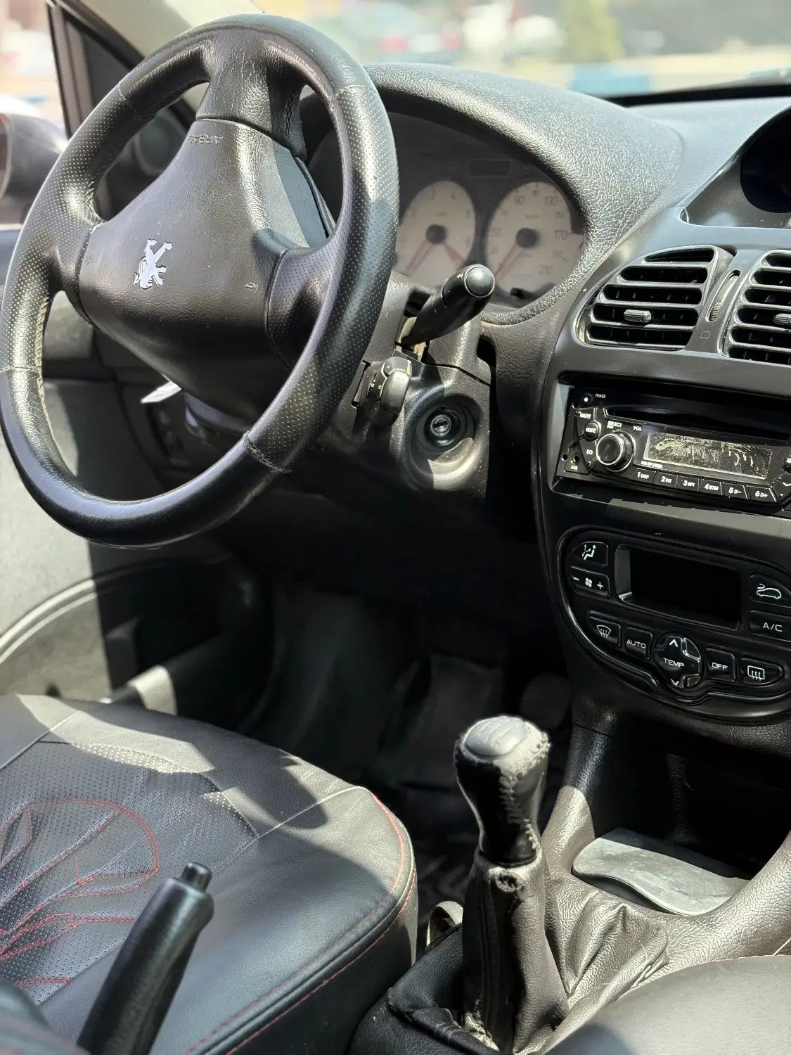 پژو ۲۰۶ صندوق دار v8 - 1391