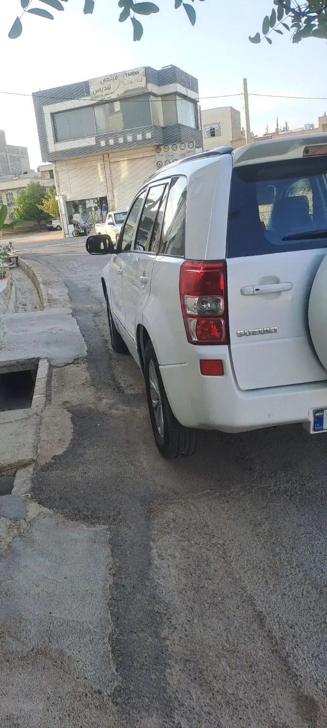 سوزوکی ویتارا ایران خودرو 2400 اتوماتیک - 1397