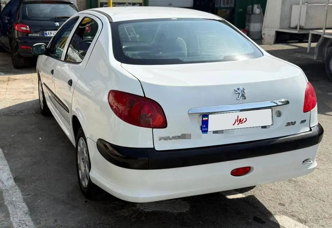 پژو ۲۰۶ صندوق دار v8 - 1394