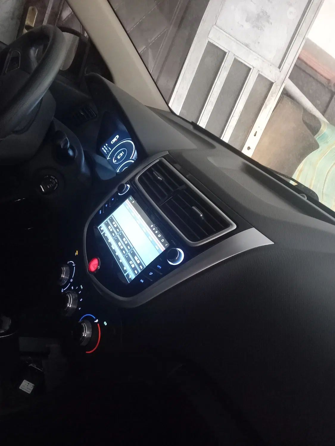 جک J4 اتوماتیک ساده - 1403