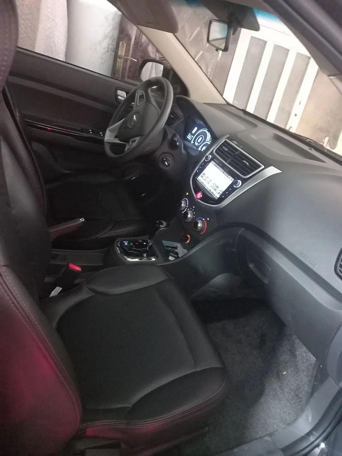 جک J4 اتوماتیک ساده - 1403