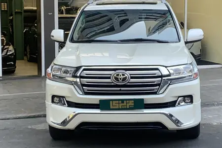 تویوتا لندکروز GXR نسل ۵ - 2008