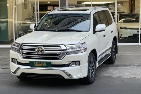 تویوتا لندکروز GXR نسل ۵ - 2008