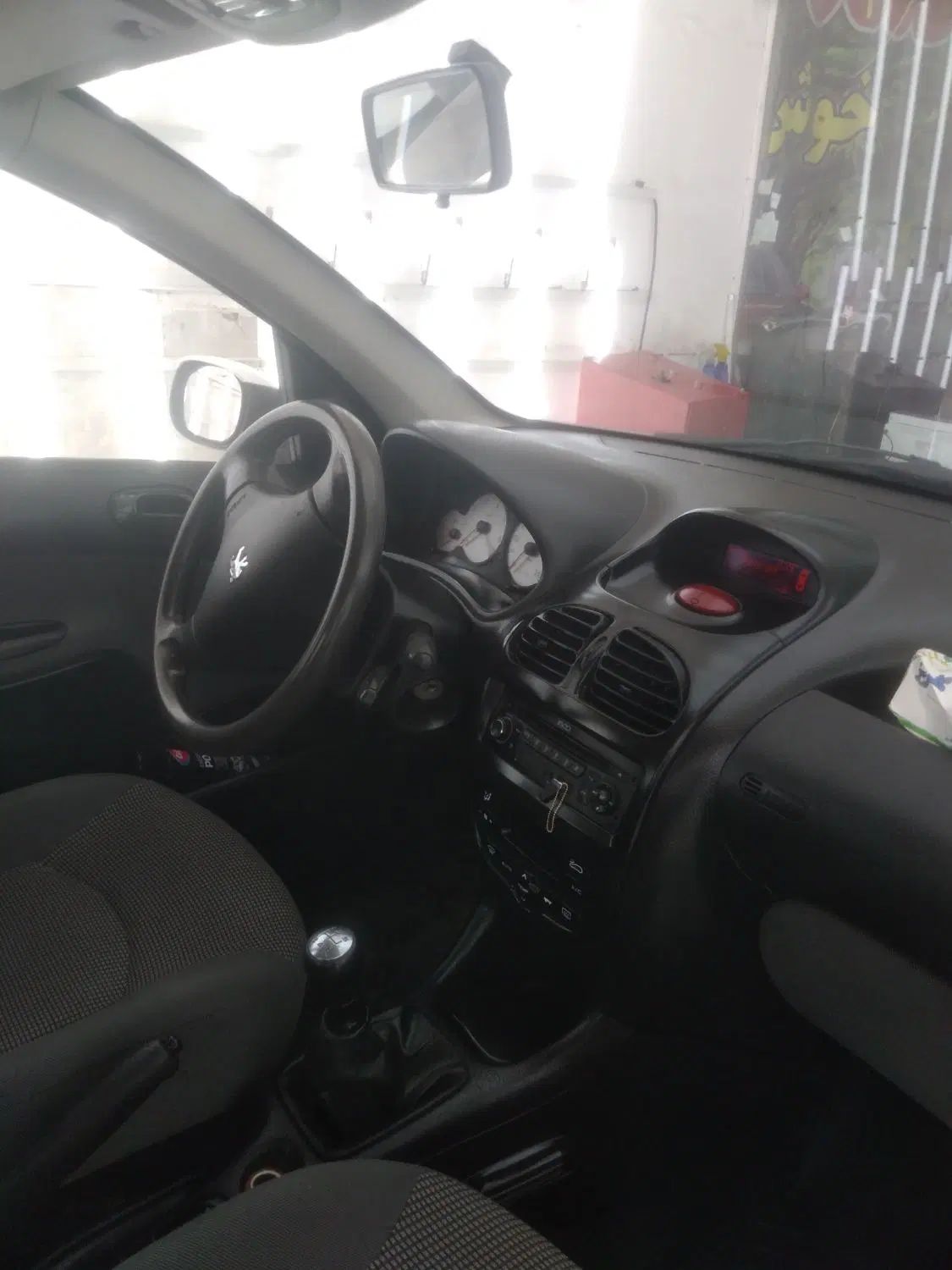 پژو ۲۰۶ صندوق دار v8 - 1398