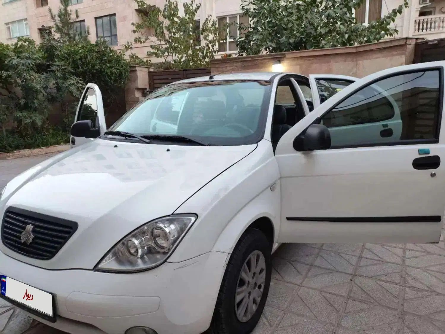 تیبا صندوق دار SX - 1398