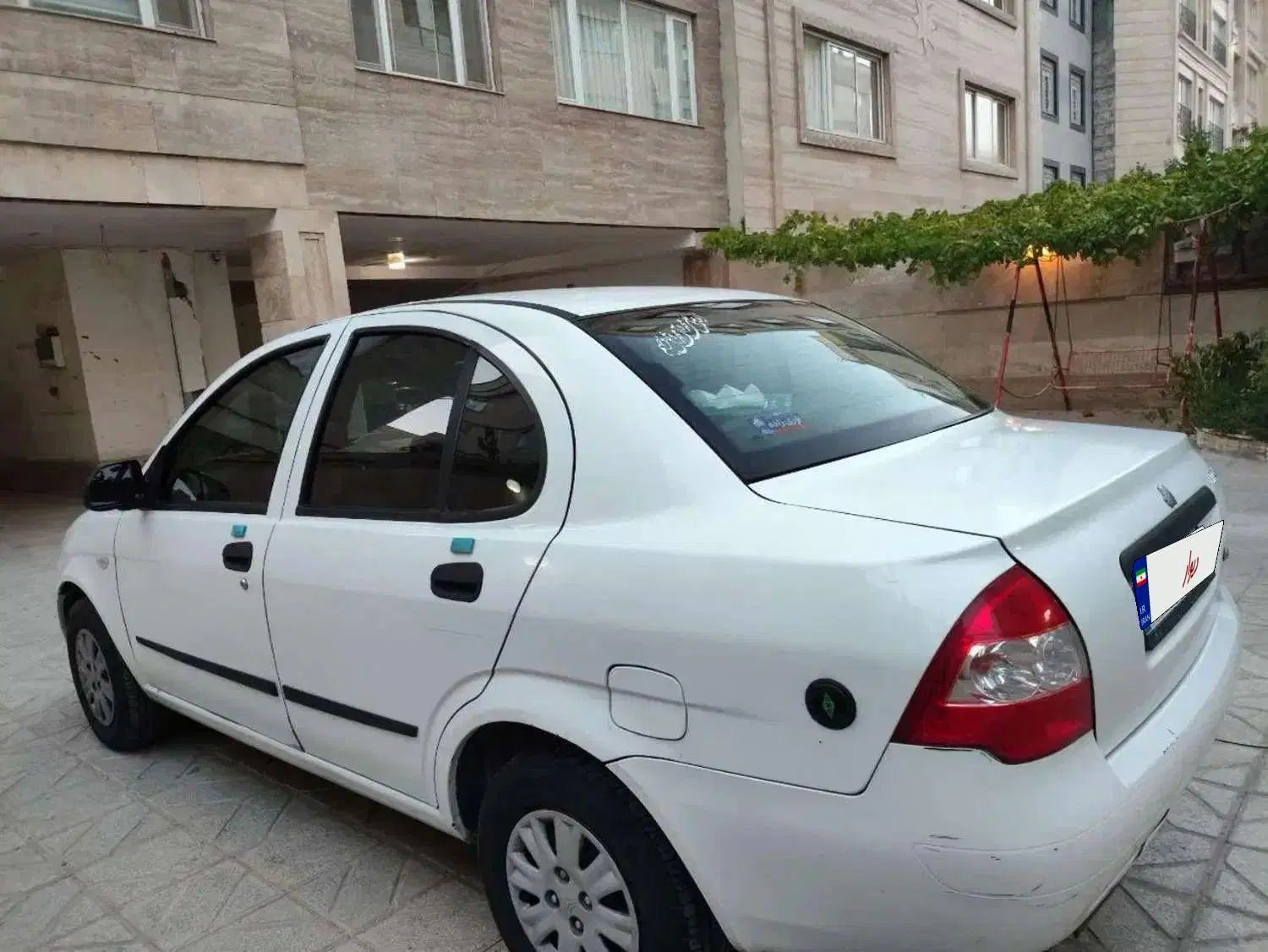 تیبا صندوق دار SX - 1398