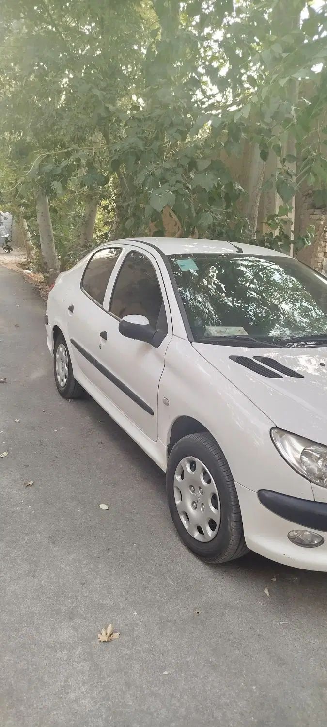 پژو ۲۰۶ صندوق دار v8 - 1398