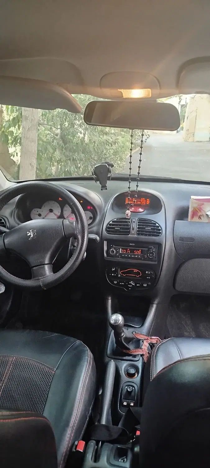 پژو ۲۰۶ صندوق دار v8 - 1398