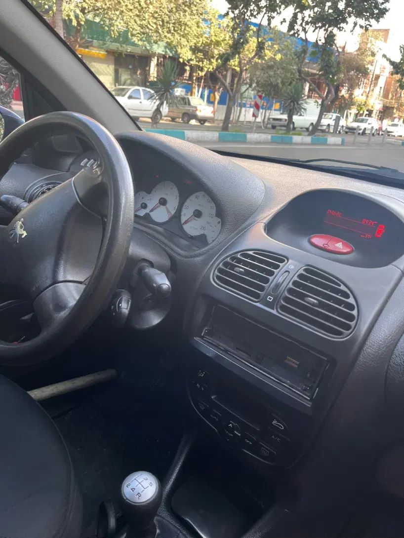 پژو ۲۰۶ صندوق دار v8 - 1396