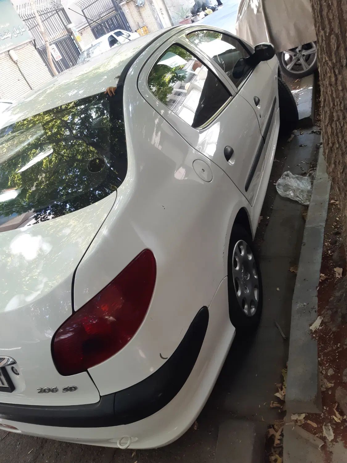 پژو ۲۰۶ صندوق دار v8 - 1392