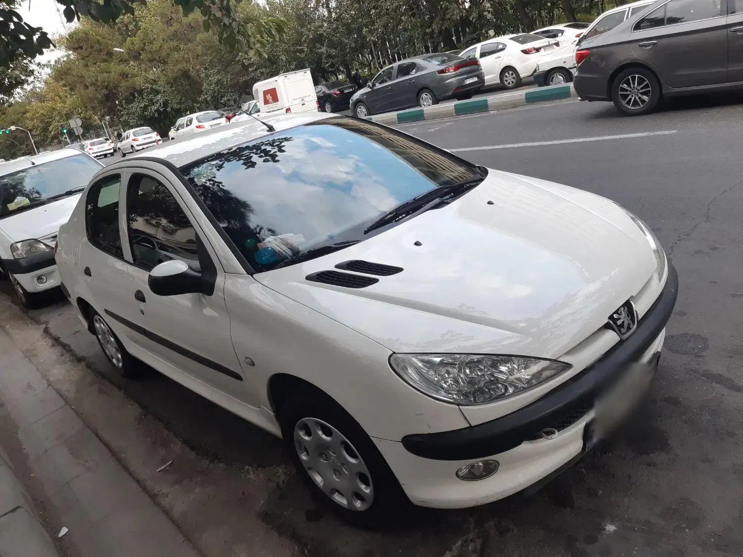 پژو ۲۰۶ صندوق دار v8 - 1392