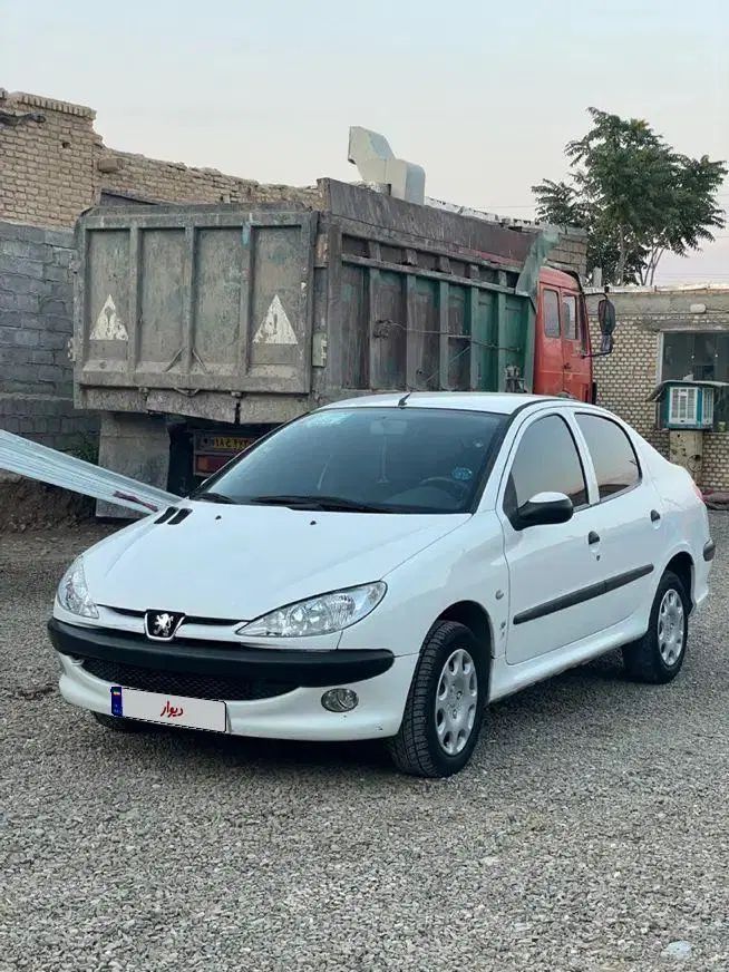 پژو ۲۰۶ صندوق دار v8 - 1391
