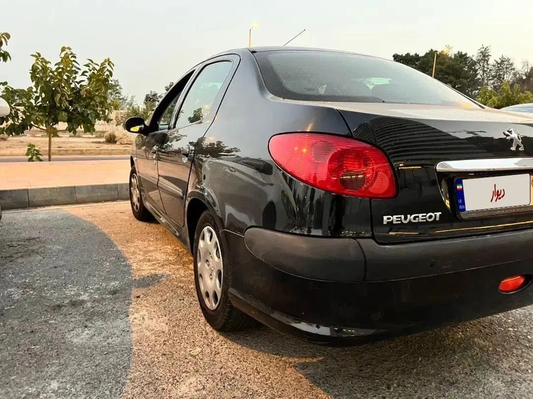 پژو ۲۰۶ صندوق دار v8 - 1395
