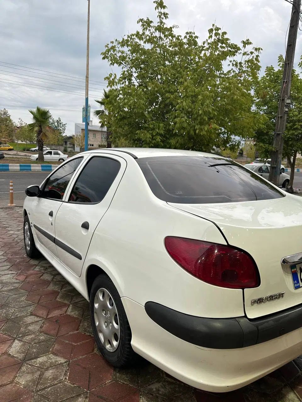 پژو ۲۰۶ صندوق دار v8 - 1398