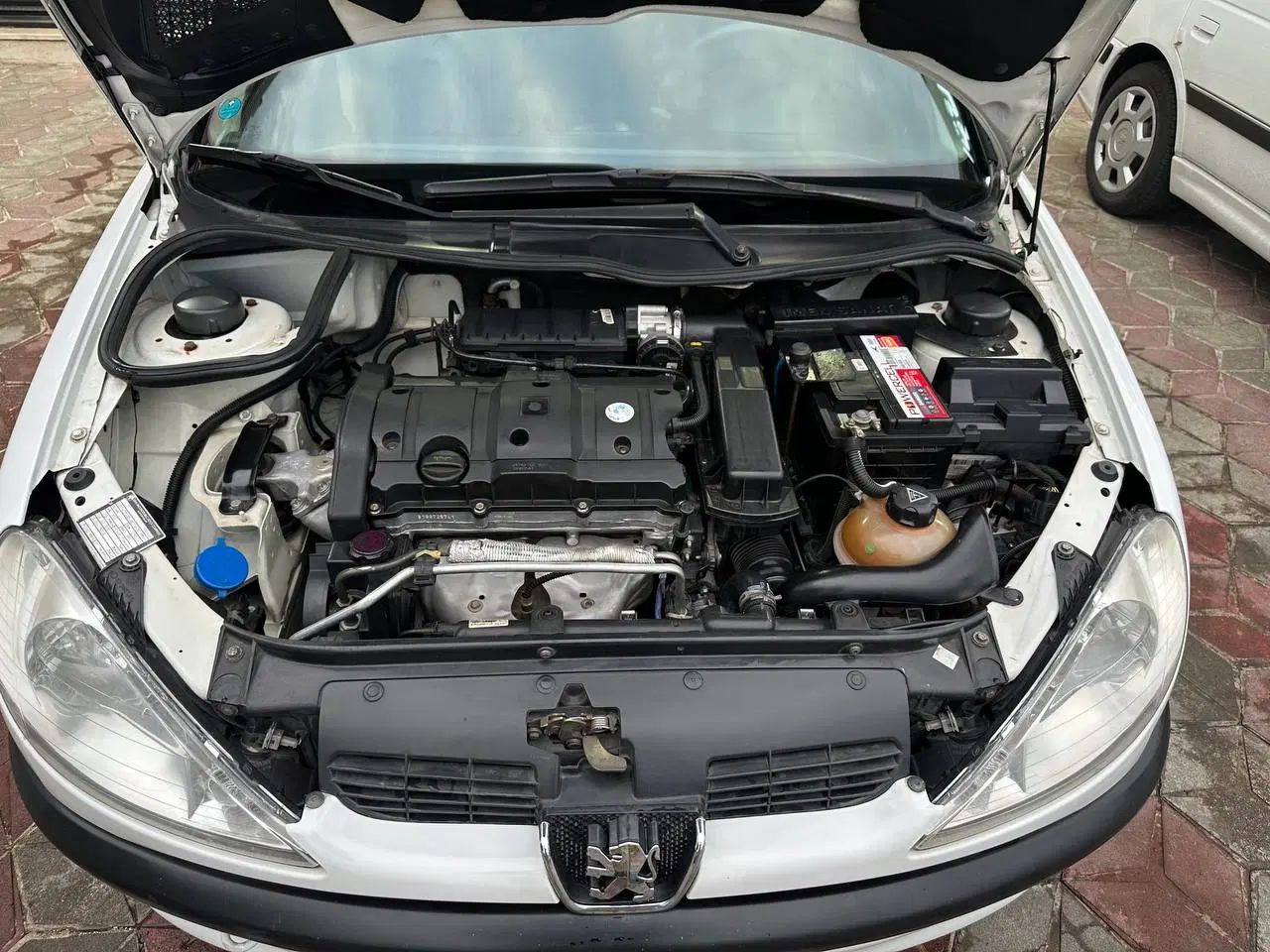 پژو ۲۰۶ صندوق دار v8 - 1398