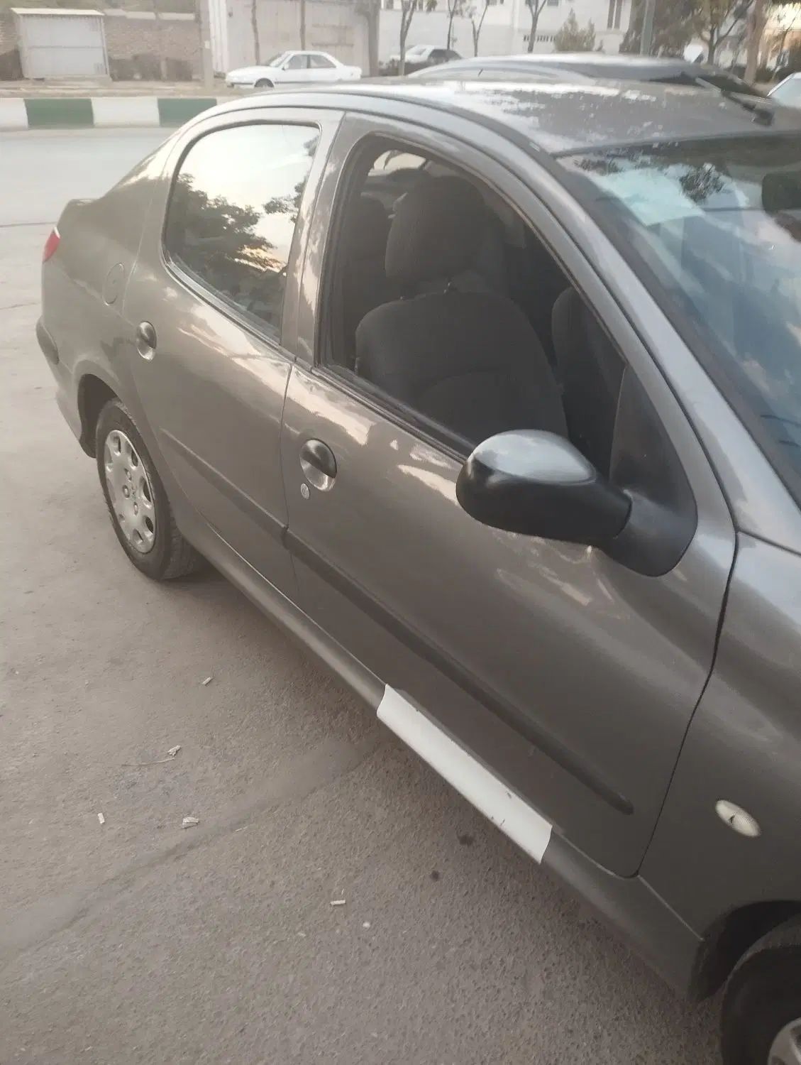 پژو ۲۰۶ صندوق دار v8 - 1394