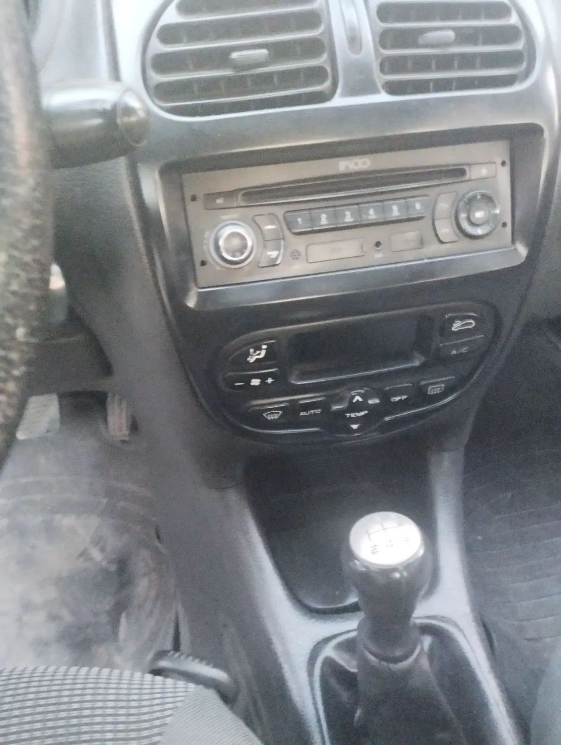پژو ۲۰۶ صندوق دار v8 - 1394