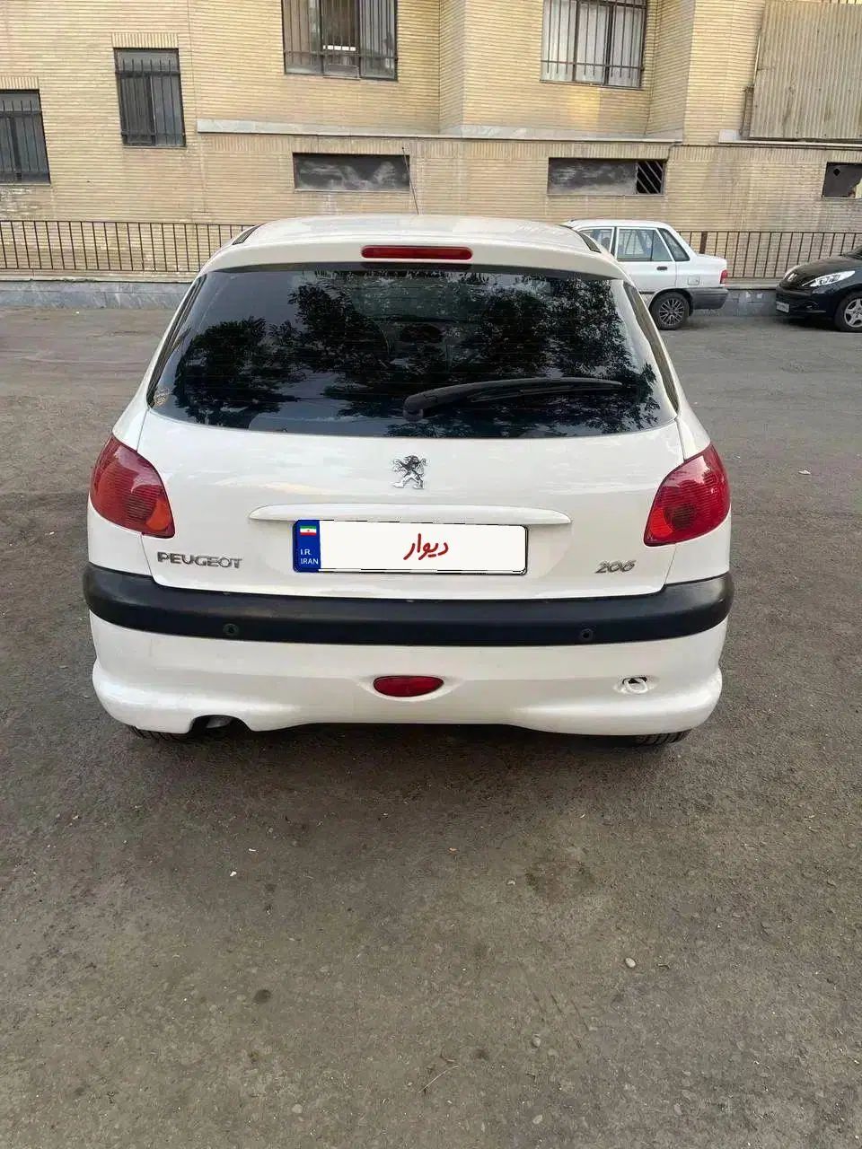 پژو 206 تیپ 2 - 1396