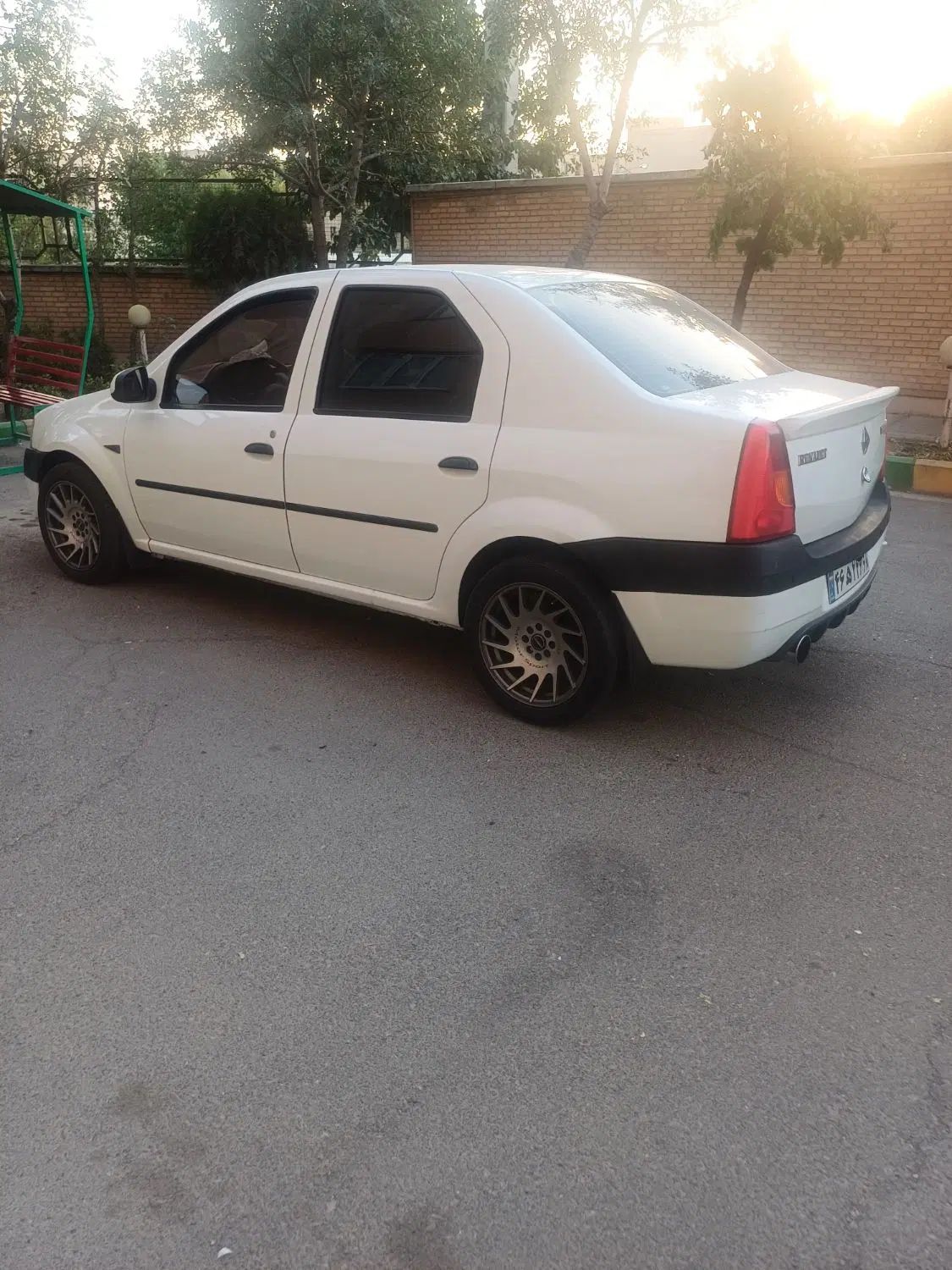 خودرو رنو، تندر 90 آگهی ann_20091520