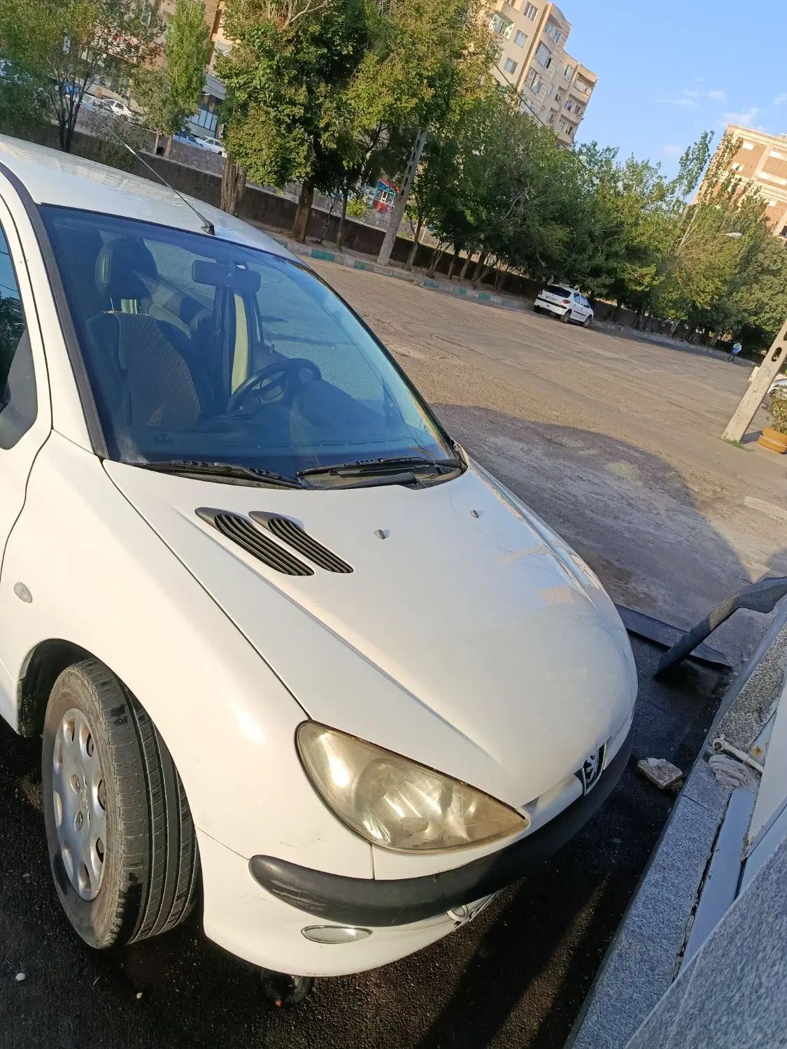 پژو ۲۰۶ صندوق دار v8 - 1395