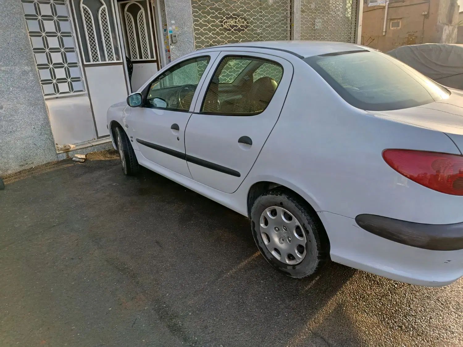 پژو ۲۰۶ صندوق دار v8 - 1395