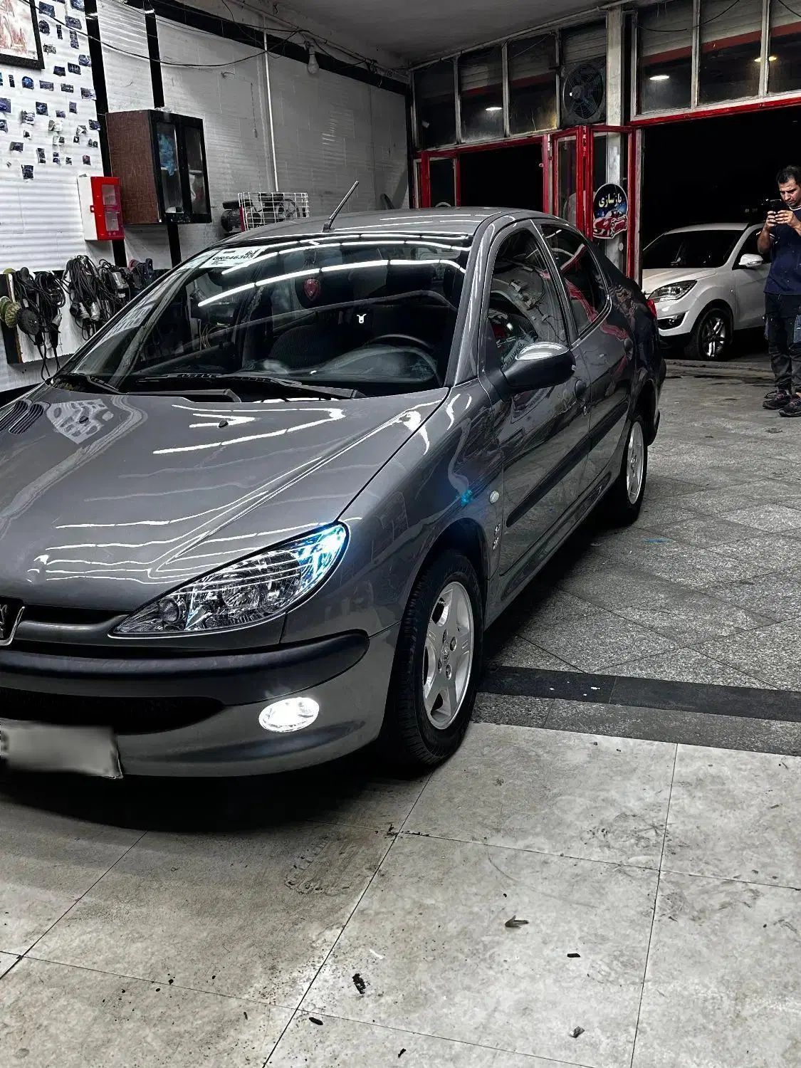پژو ۲۰۶ صندوق دار v8 - 1394