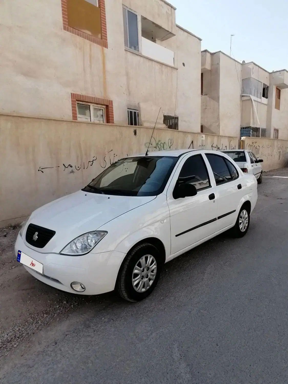 تیبا صندوق دار SX - 1401