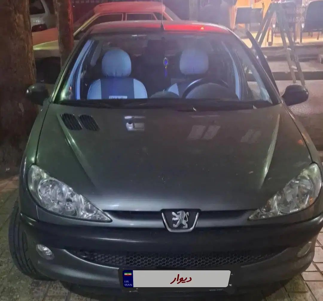 پژو ۲۰۶ صندوق دار v8 - 1396