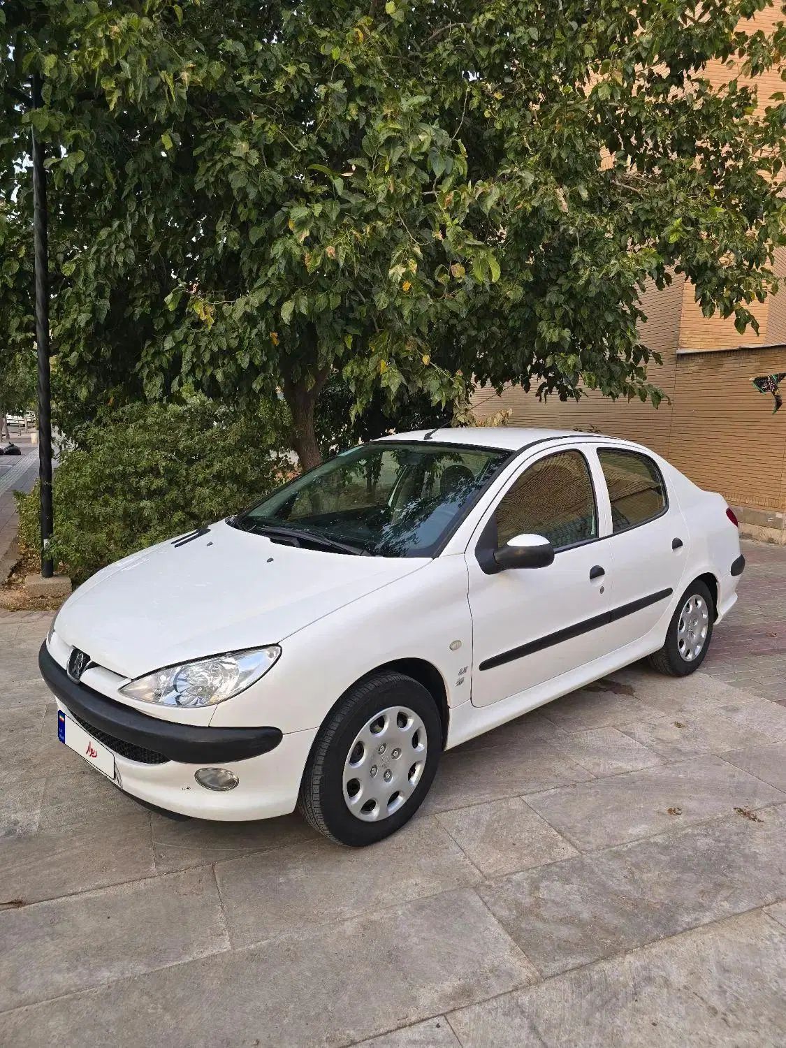 پژو ۲۰۶ صندوق دار v8 - 1395