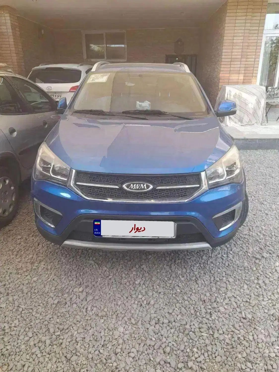 ام وی ام X22 دنده‌ای لاکچری - 1396