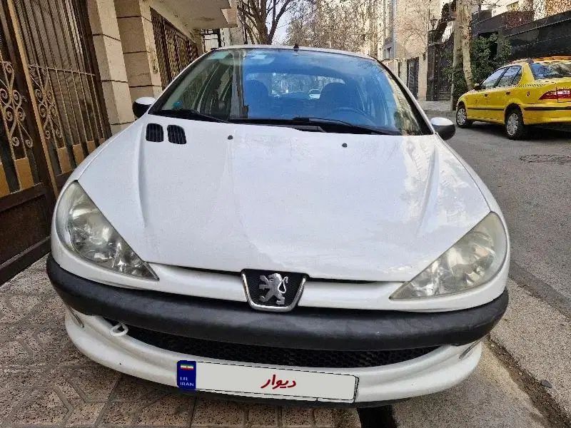 خودرو پژو، ۲۰۶ صندوق دار آگهی ann_20093005